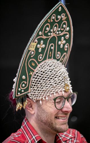 031123 jw opera sale4.jpg (copy)